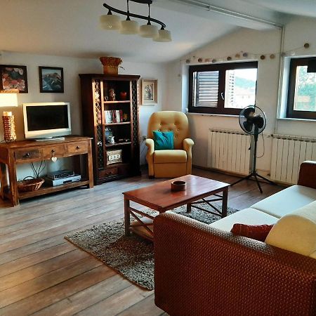 Nice, Cosy Studio Apartment With Shared Outdoor Pool バニョレ エクステリア 写真