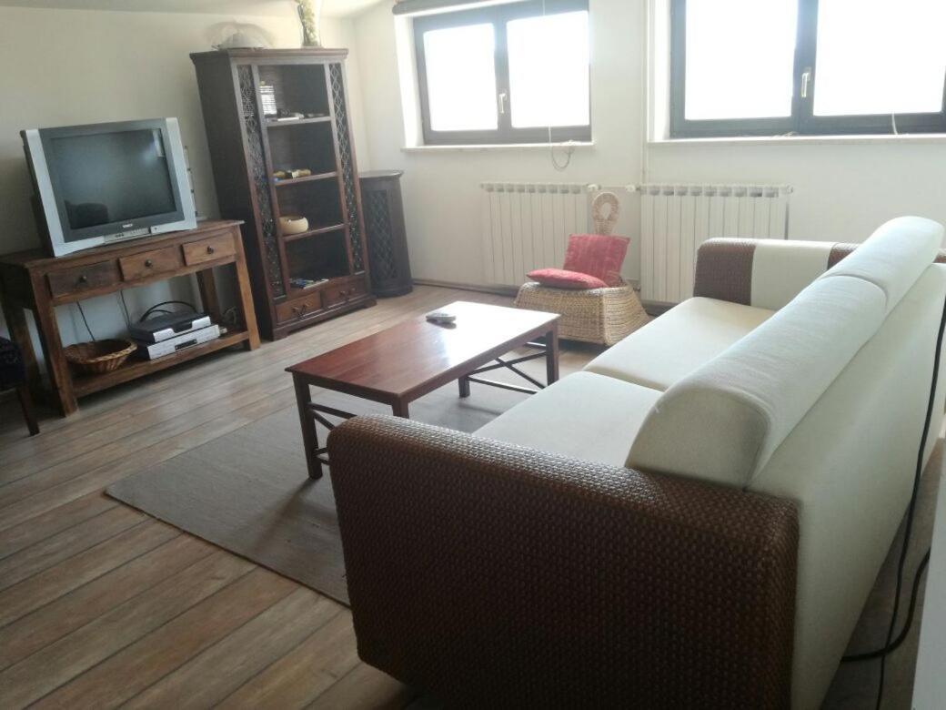 Nice, Cosy Studio Apartment With Shared Outdoor Pool バニョレ エクステリア 写真