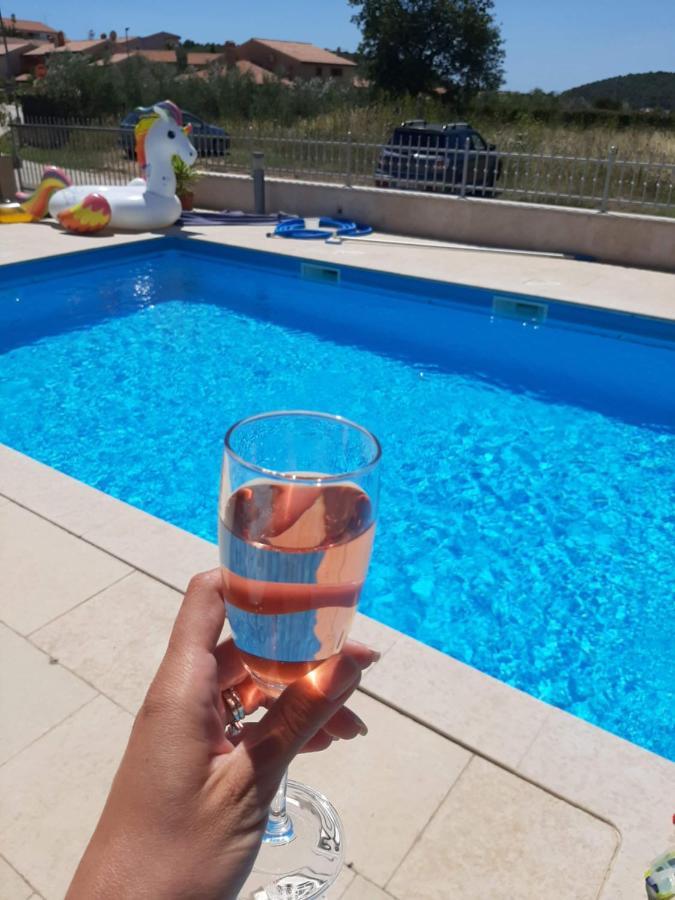 Nice, Cosy Studio Apartment With Shared Outdoor Pool バニョレ エクステリア 写真