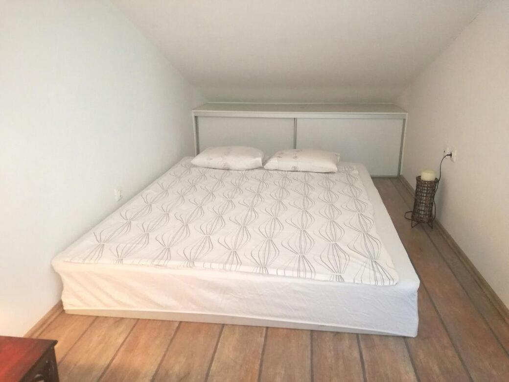 Nice, Cosy Studio Apartment With Shared Outdoor Pool バニョレ エクステリア 写真