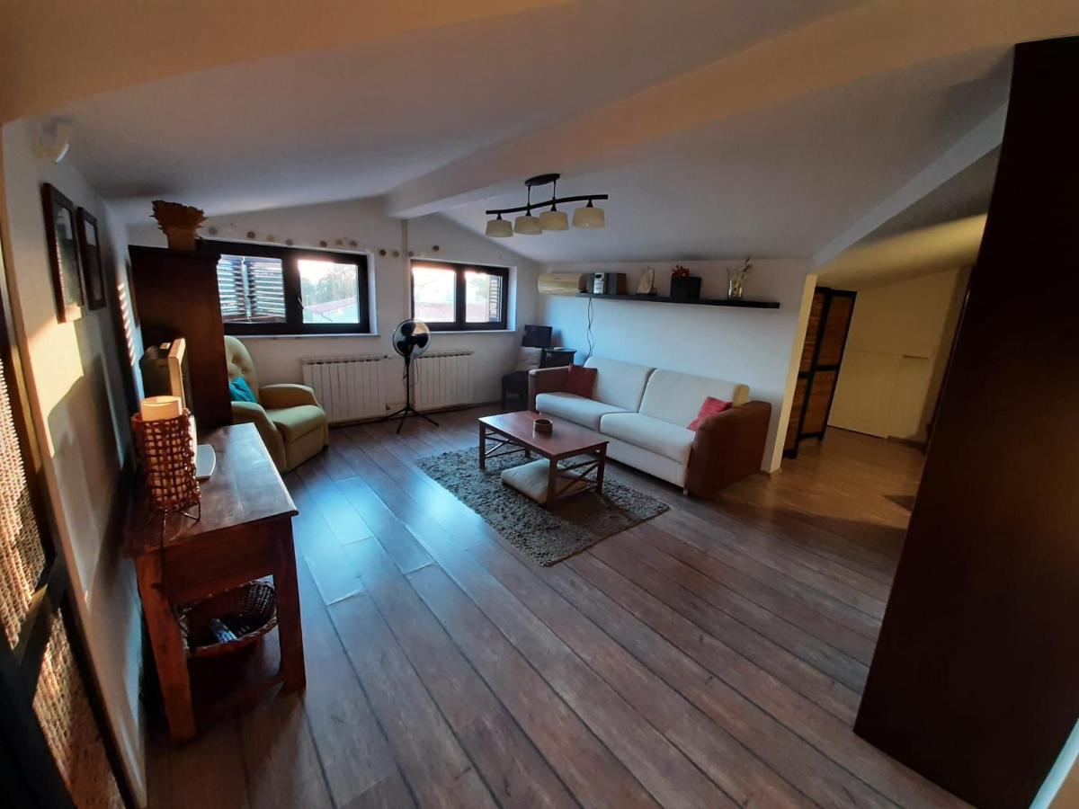 Nice, Cosy Studio Apartment With Shared Outdoor Pool バニョレ エクステリア 写真
